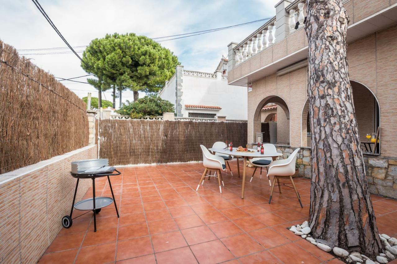 Casa Samara Castelldefels Exterior foto