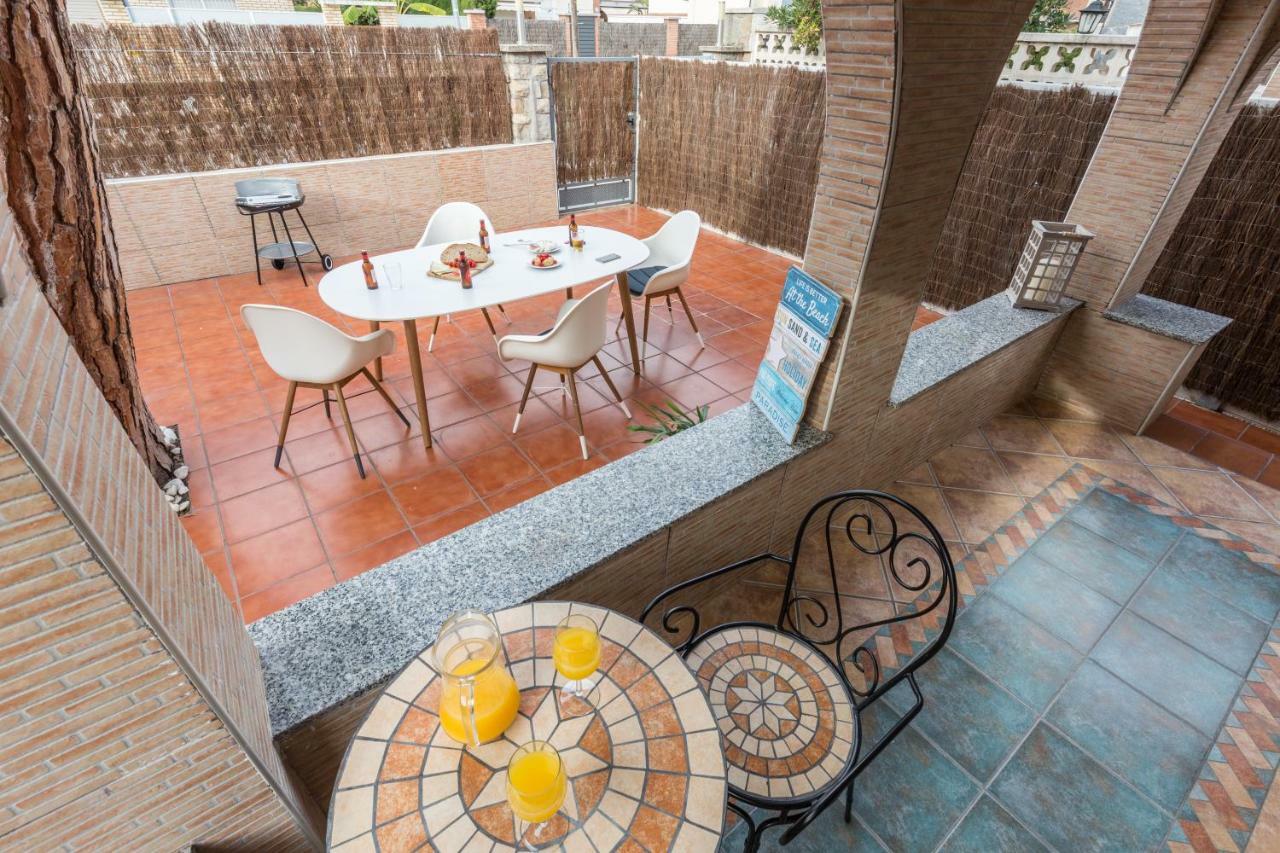 Casa Samara Castelldefels Exterior foto